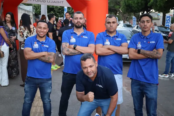 Grande Adesivaço no Jardim Guanabara — foto 6