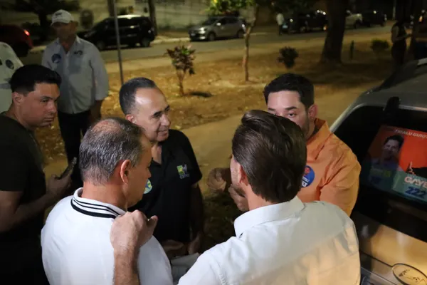 Grande Adesivaço no Jardim Guanabara — foto 30