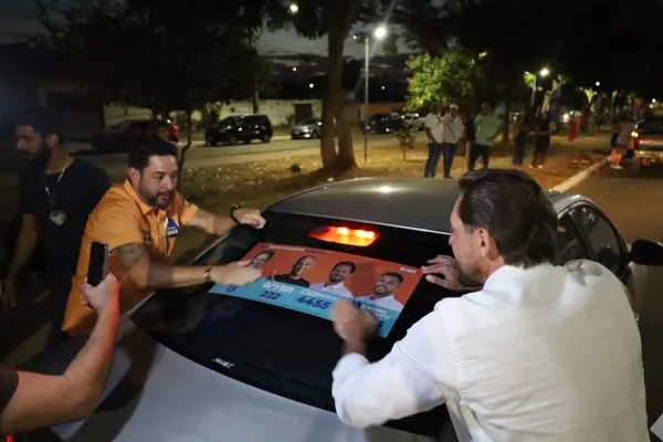 Grande Adesivaço no Jardim Guanabara — foto 31