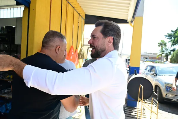 Adesivaço na Praça Matriz — foto 5