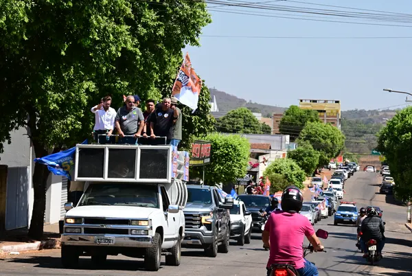 Adesivaço na Praça Matriz — foto 66