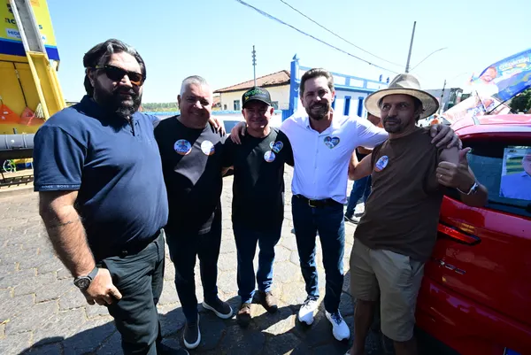 Adesivaço na Praça Matriz — foto 38