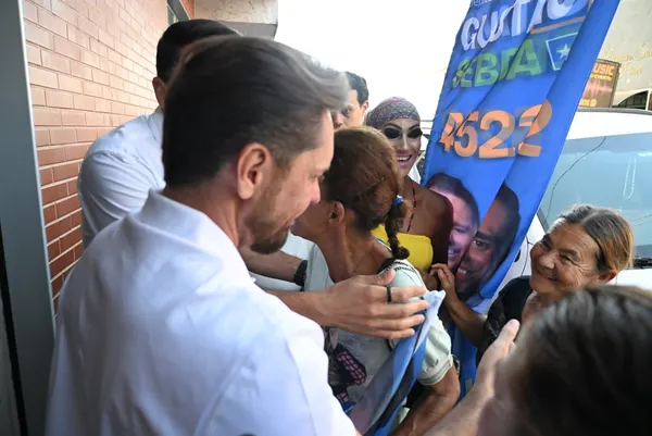 Caminhada no comércio com o deputado Gustavo Sebba e lideranças — foto 4