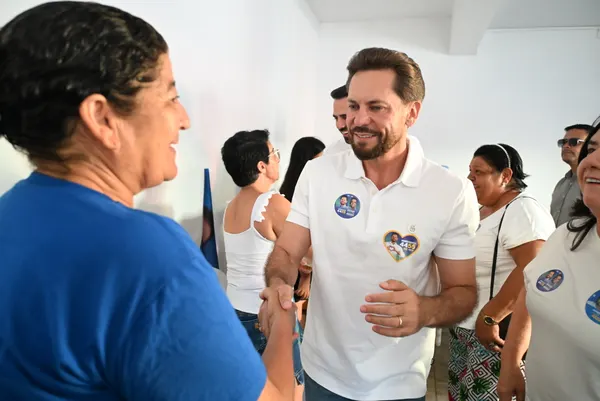 Caminhada no comércio com o deputado Gustavo Sebba e lideranças — foto 6