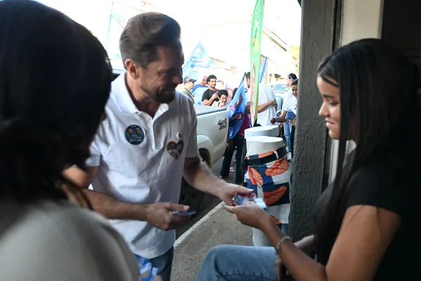 Caminhada no comércio com o deputado Gustavo Sebba e lideranças — foto 15