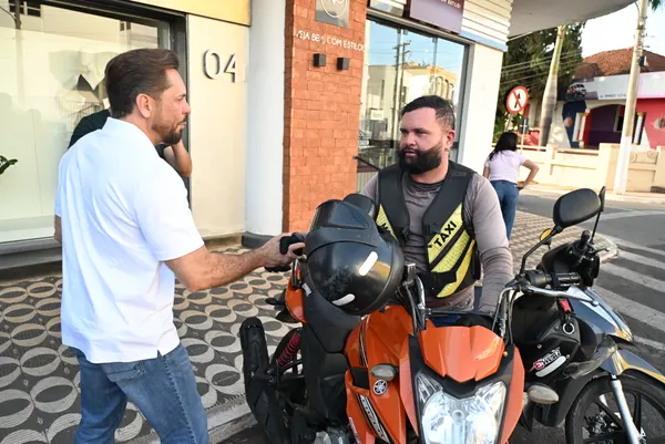Caminhada no comércio com o deputado Gustavo Sebba e lideranças — foto 32