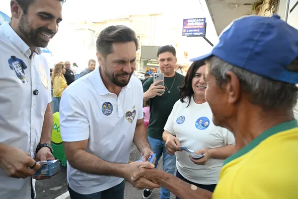 Caminhada no comércio com o deputado Gustavo Sebba e lideranças — foto 37