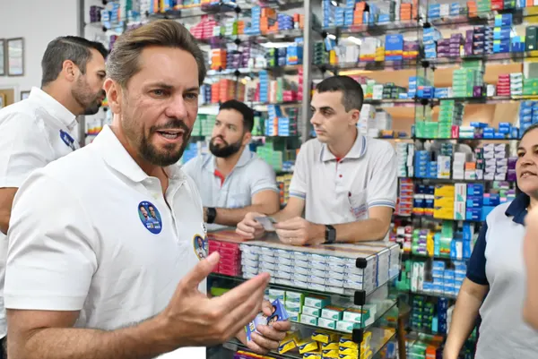 Caminhada no comércio com o deputado Gustavo Sebba e lideranças — foto 39