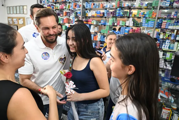 Caminhada no comércio com o deputado Gustavo Sebba e lideranças — foto 40