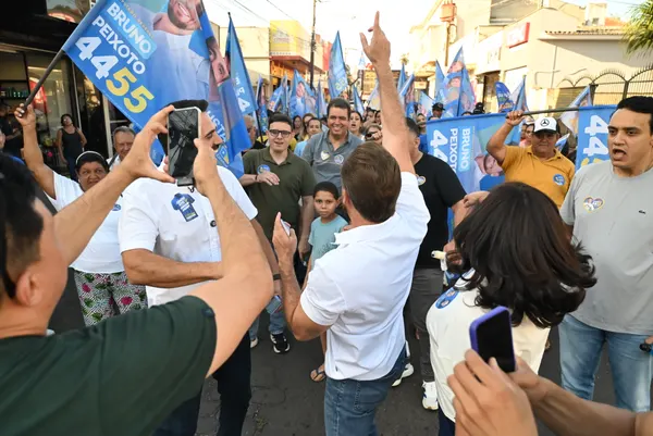 Caminhada no comércio com o deputado Gustavo Sebba e lideranças — foto 53