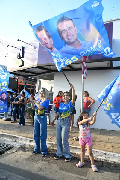 Caminhada no comércio com o deputado Gustavo Sebba e lideranças — foto 65