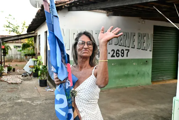 Caminhada no comércio com o deputado Gustavo Sebba e lideranças — foto 82