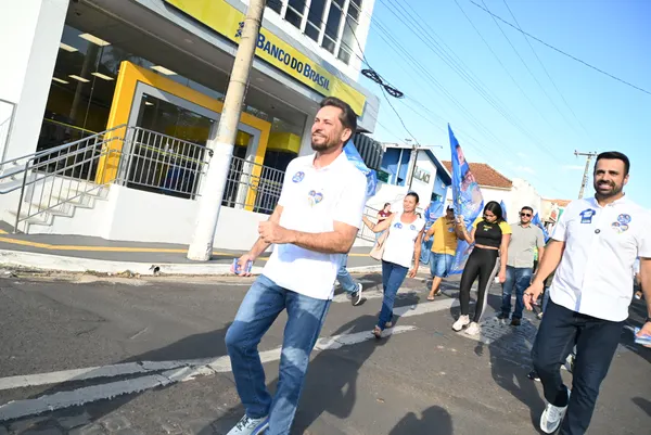 Caminhada no comércio com o deputado Gustavo Sebba e lideranças — foto 31