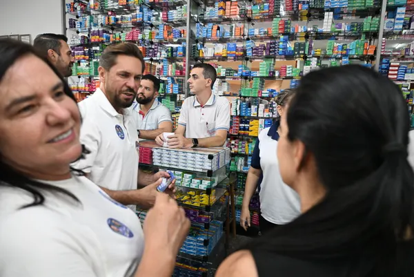 Caminhada no comércio com o deputado Gustavo Sebba e lideranças — foto 38