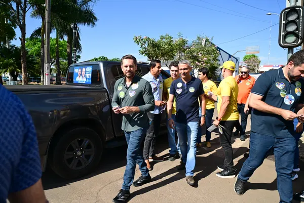 Caminhada no comércio e reunião politica em Cristalina — foto 4