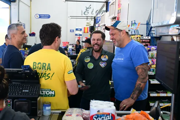 Caminhada no comércio e reunião politica em Cristalina — foto 5