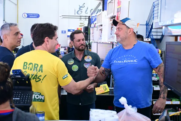 Caminhada no comércio e reunião politica em Cristalina — foto 6