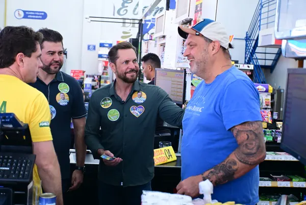Caminhada no comércio e reunião politica em Cristalina — foto 7