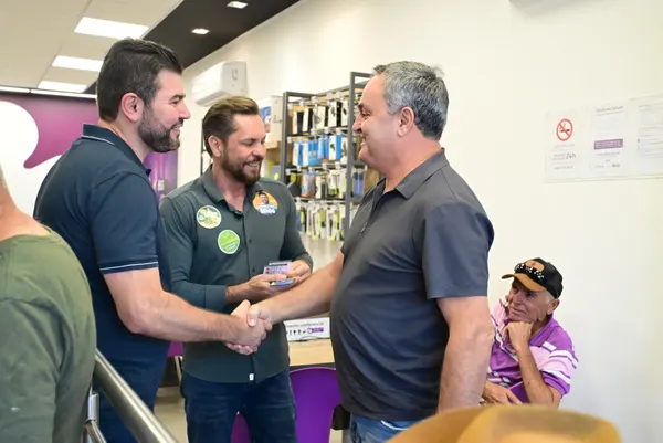 Caminhada no comércio e reunião politica em Cristalina — foto 13