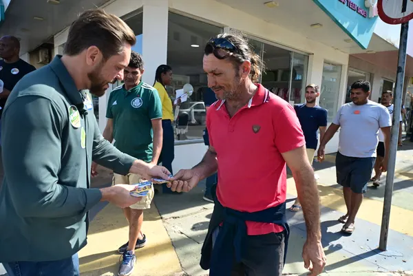 Caminhada no comércio e reunião politica em Cristalina — foto 15