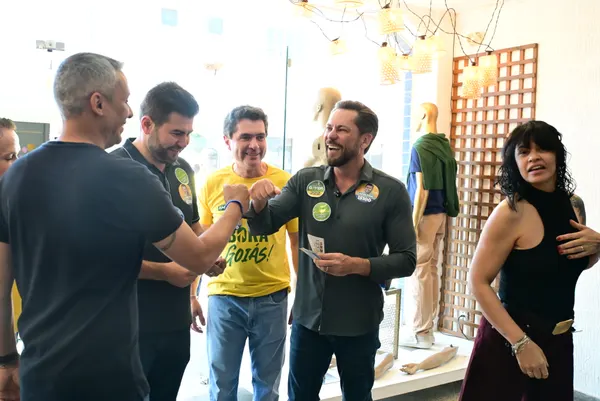 Caminhada no comércio e reunião politica em Cristalina — foto 16