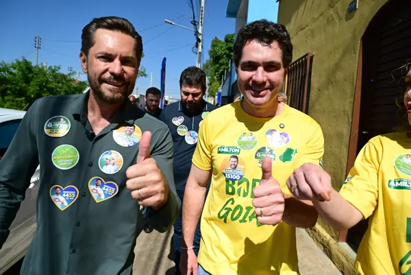Caminhada no comércio e reunião politica em Cristalina — foto 24