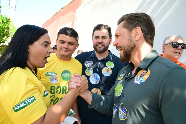 Caminhada no comércio e reunião politica em Cristalina — foto 26