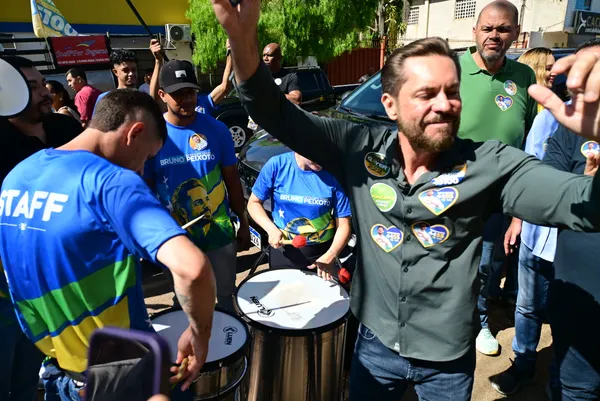 Caminhada no comércio e reunião politica em Cristalina — foto 28