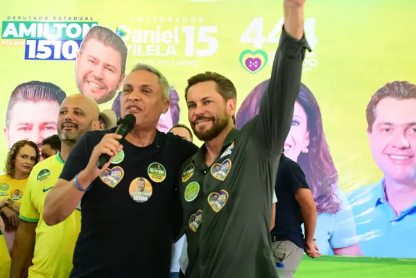 Caminhada no comércio e reunião politica em Cristalina — foto 40