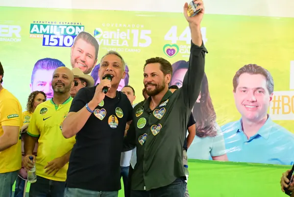 Caminhada no comércio e reunião politica em Cristalina — foto 41