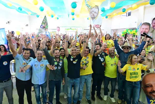 Caminhada no comércio e reunião politica em Cristalina — foto 44