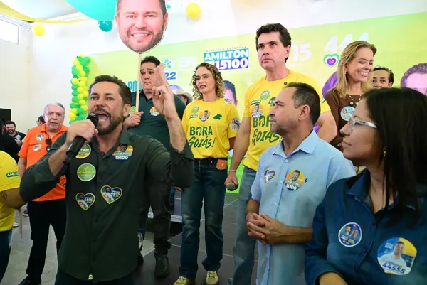 Caminhada no comércio e reunião politica em Cristalina — foto 49