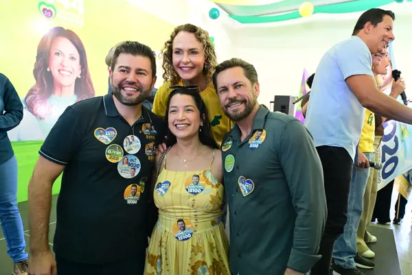 Caminhada no comércio e reunião politica em Cristalina — foto 53