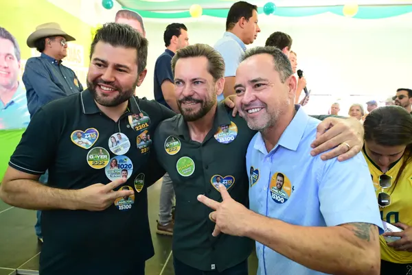 Caminhada no comércio e reunião politica em Cristalina — foto 54