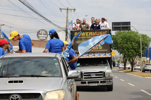 Caminhada + trio pelo bairro com Bruno e o vereador Neto Gomes. 09/09. Drive. — foto 65
