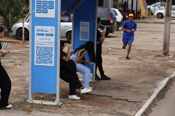 Caminhada + trio pelo bairro com Bruno e o vereador Neto Gomes. 09/09. Drive. — foto 14