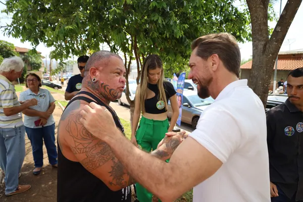 Carreata e reunião com lideranças em Corumbaíba 12/09. Fotos . — foto 55