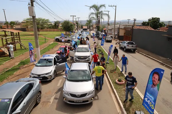 Carreata e reunião com lideranças em Corumbaíba 12/09. Fotos . — foto 49