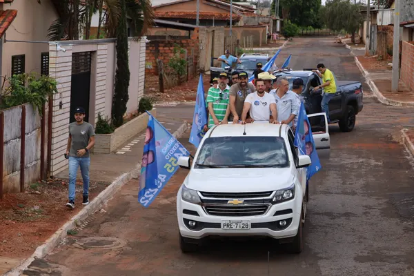 Carreata e reunião com lideranças em Corumbaíba 12/09. Fotos . — foto 26