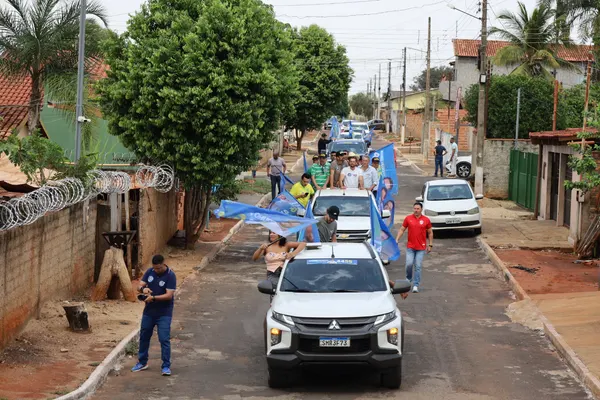 Carreata e reunião com lideranças em Corumbaíba 12/09. Fotos . — foto 24