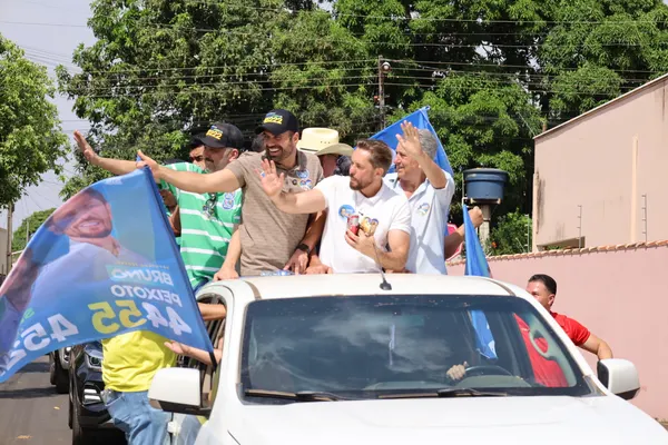 Carreata e reunião com lideranças em Corumbaíba 12/09. Fotos . — foto 10