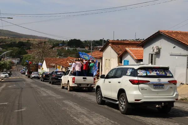 Carreata e reunião com lideranças em Corumbaíba 12/09. Fotos . — foto 13