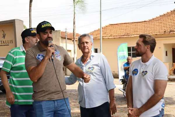 Carreata e reunião com lideranças em Corumbaíba 12/09. Fotos . — foto 74
