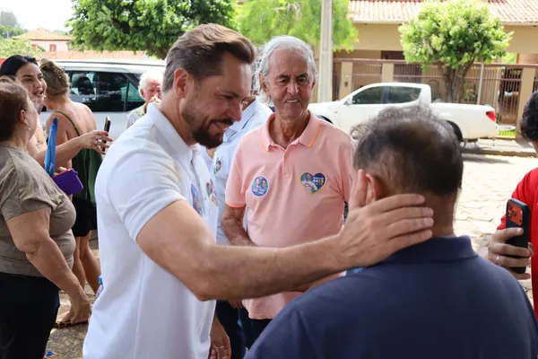 Carreata e reunião com lideranças em Corumbaíba 12/09. Fotos . — foto 66