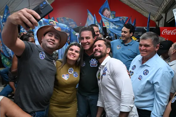 Lançamento da candidatura com o deputado Veter Martins — foto 3
