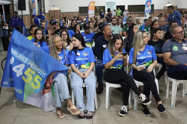 Lançamento da candidatura com o deputado Charles Bento — foto 11
