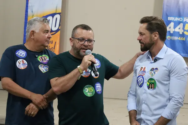 Lançamento da candidatura com o deputado Charles Bento — foto 13