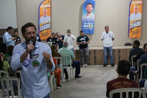 Lançamento da candidatura com o deputado Charles Bento — foto 7
