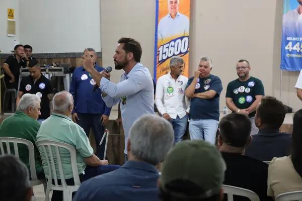 Lançamento da candidatura com o deputado Charles Bento — foto 3