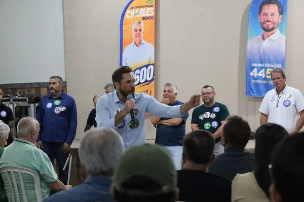 Lançamento da candidatura com o deputado Charles Bento